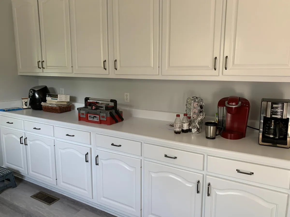 Kitchen Cabinet Facelift 