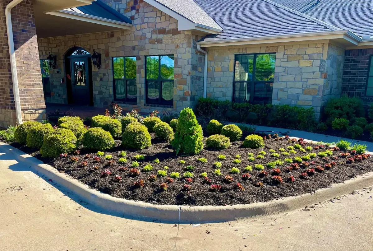 Year-round commercial landscaping maintenance for office buildings in Northwest Arkansas by 5 Star Grounds to keep business exteriors clean and inviting.