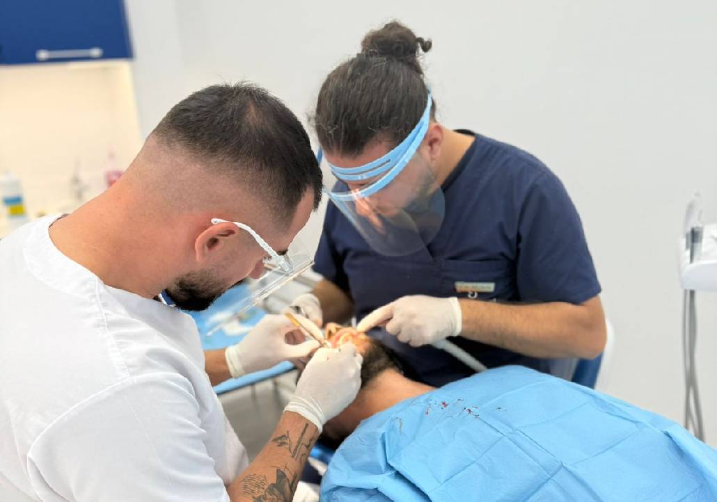 migliori cliniche dentali a Tirana