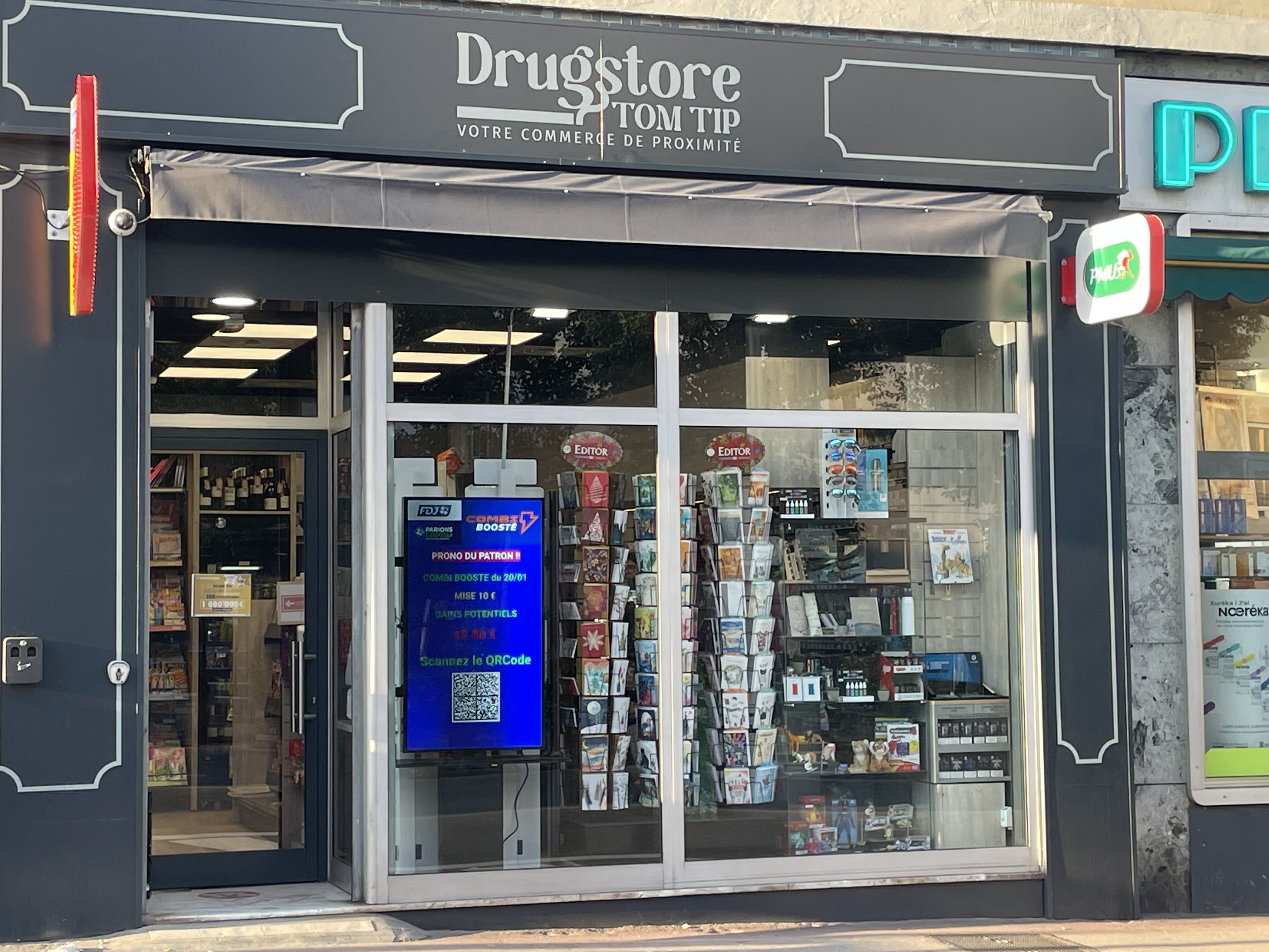 Drugstore devanture