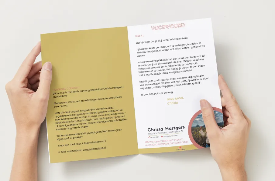 "Blauwe lotus ceremonie met kaarsen en edelstenen"