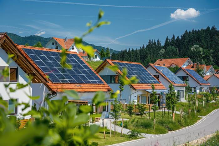 Solarausbau Bayern 2026: Was neue Regelungen für Würzburger Hausbesitzer bedeuten