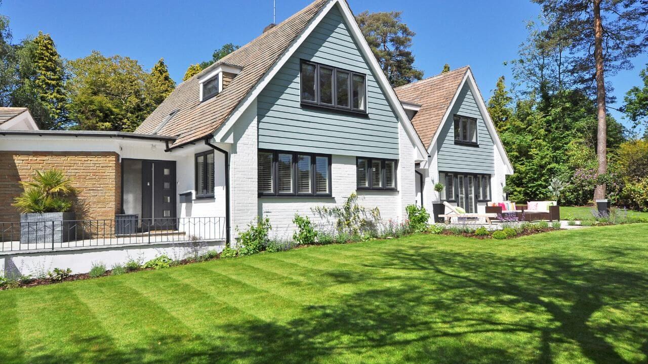 How to Paint Your Exterior Trim Like a Pro