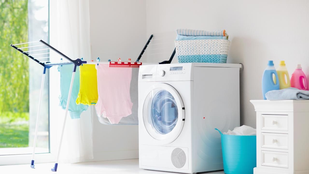 The Best Paint Colors to Brighten Up a Dark Laundry Room