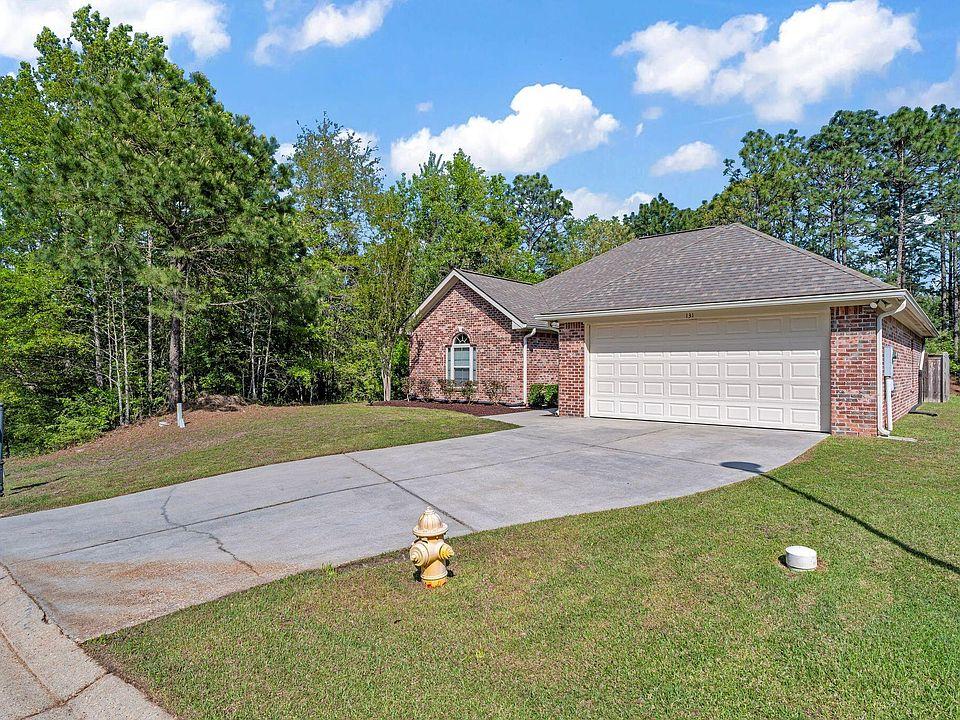 Hattiesburg Concrete builds and installs Driveway