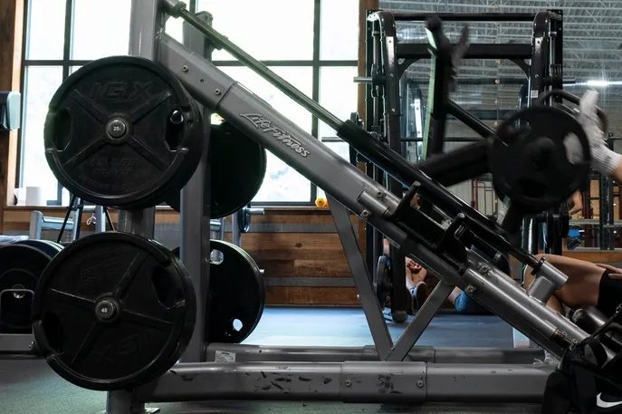 Hack Squat Alternative: 8 Quad Builders | Combat Fitness