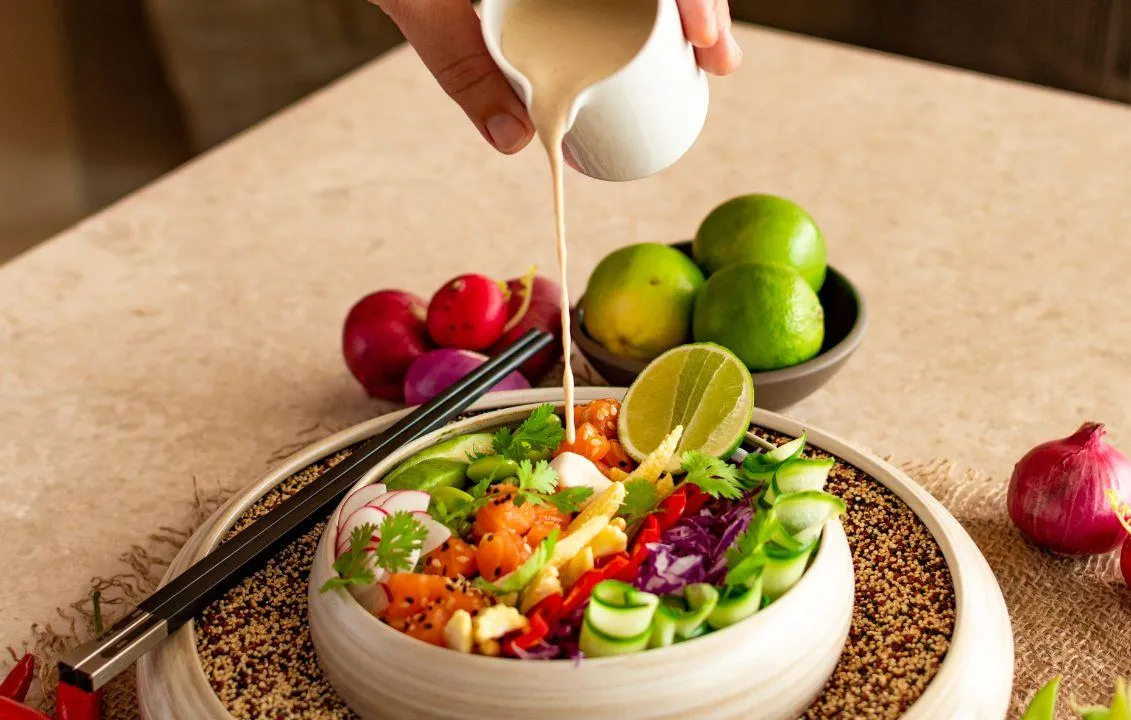 mixed or vegetable salads like cucumber, lemon, lime, saude, carrots, radish, bits, tomatoes