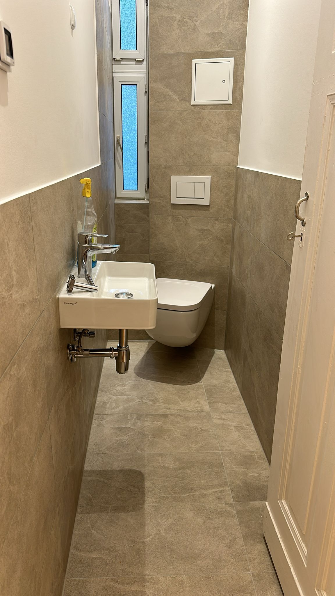 Modernisiertes Badezimmer nach Renovierung
