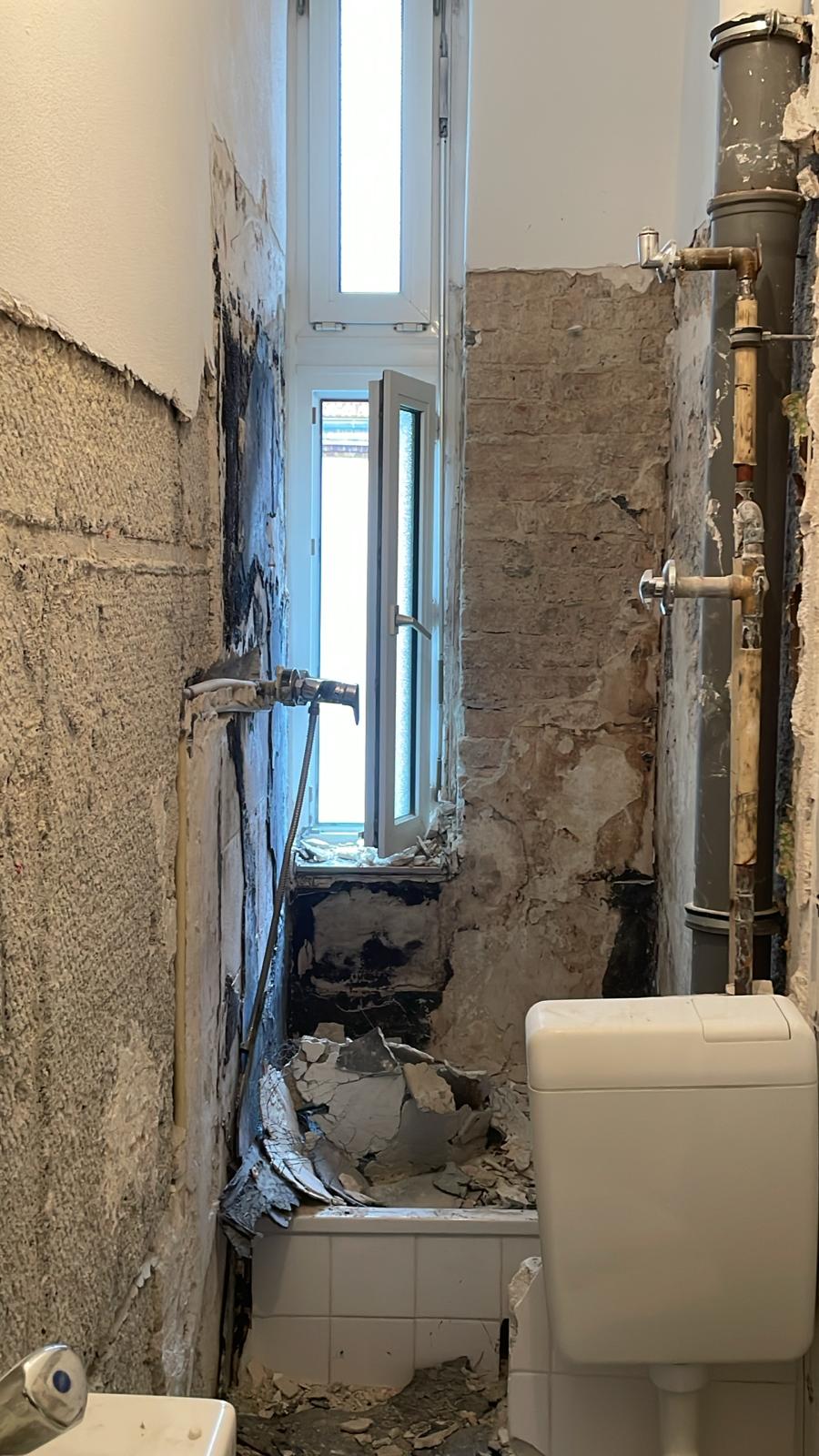 Badezimmer-Bestand: Rückbau und Vorbereitung