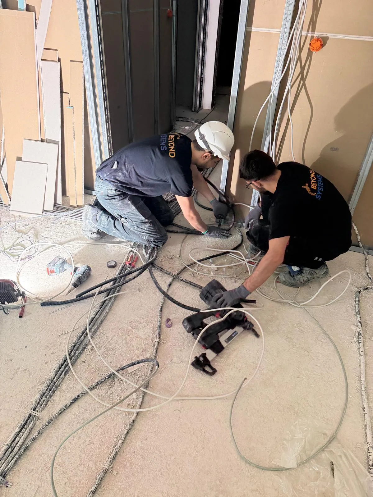 Beyond Systems – Detailaufnahme Elektro/Netzwerk (Installation/Verkabelung)