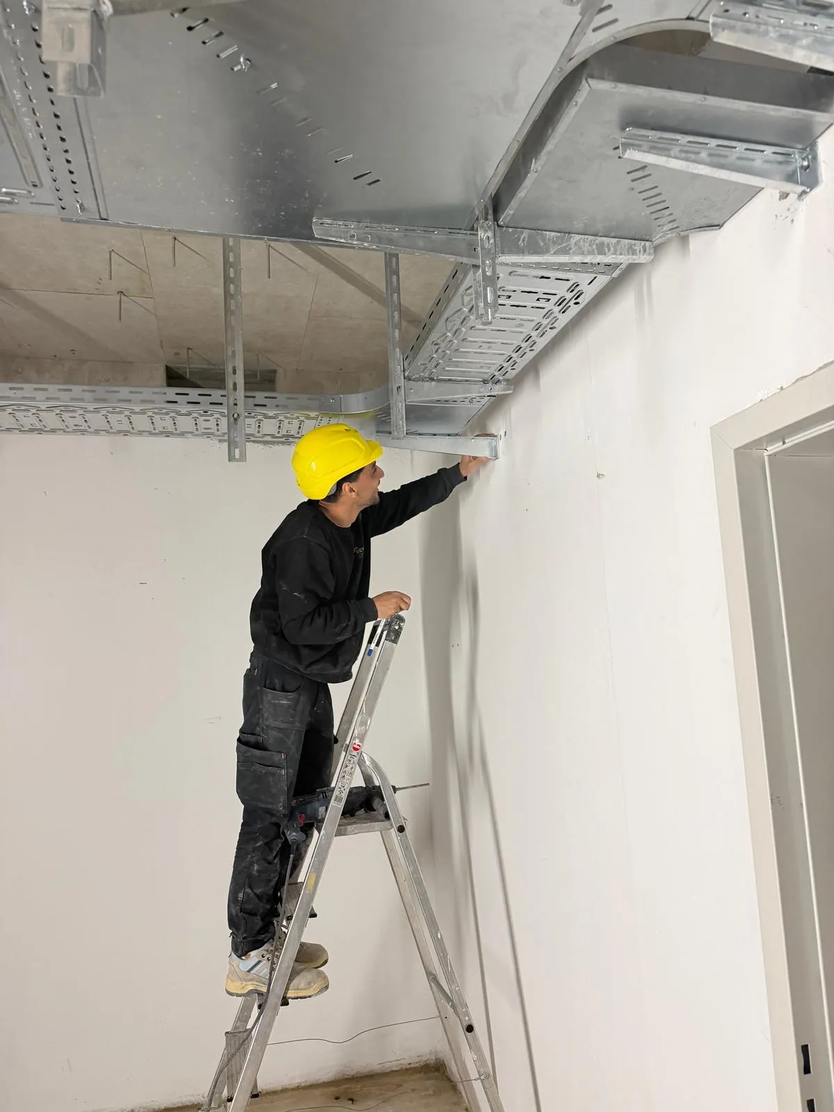 Neubau – Umsetzung von Rohbau bis Ausbau mit technischer Koordination (Beyond Systems)