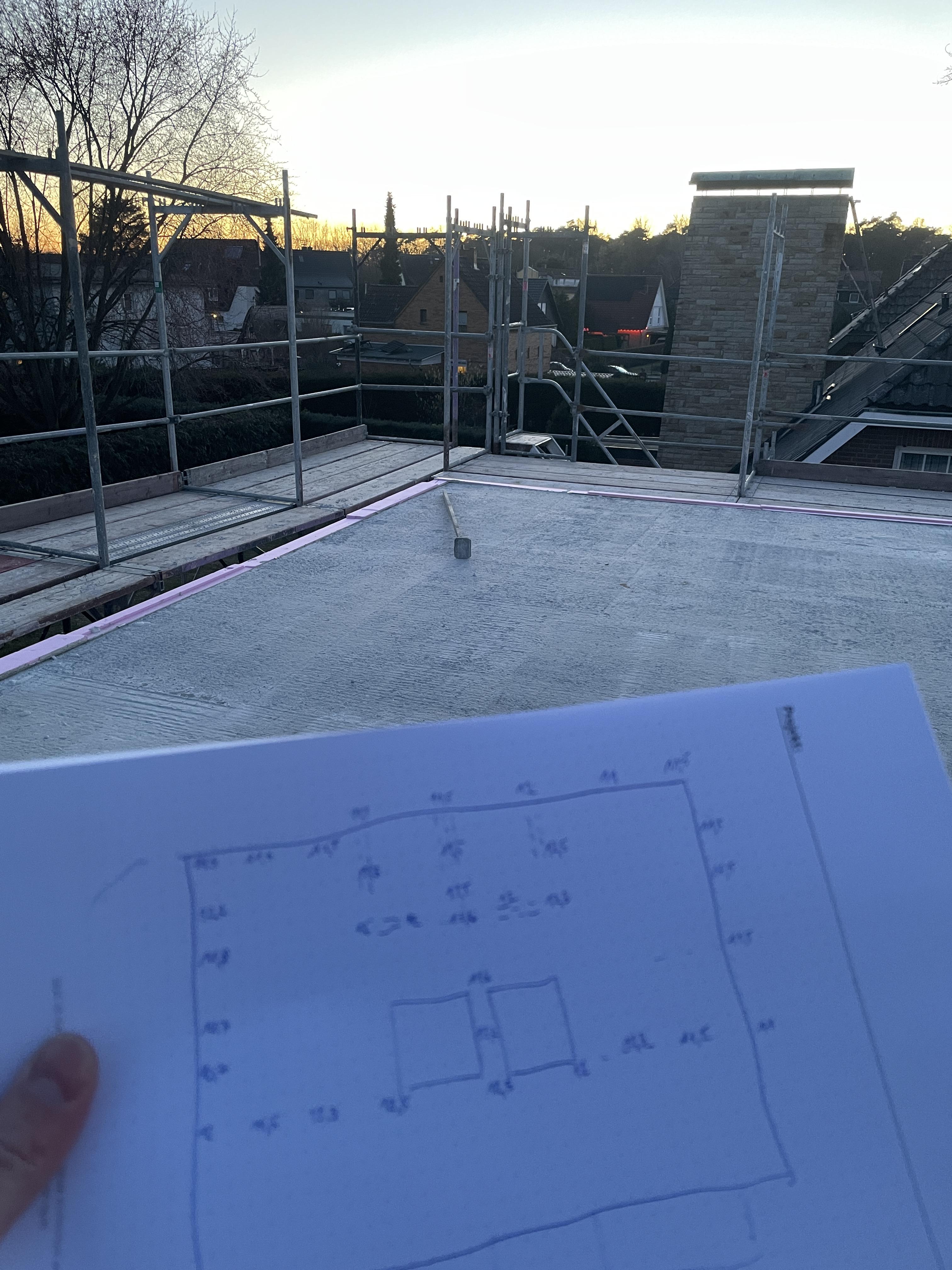 Beyond Systems – Baustellen-/Bestandsaufnahme als Referenzmotiv