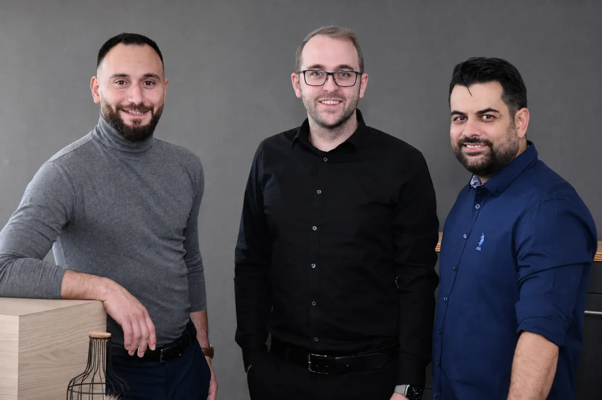 Technische Projekt-Timeline und Baupläne von Beyond Systems