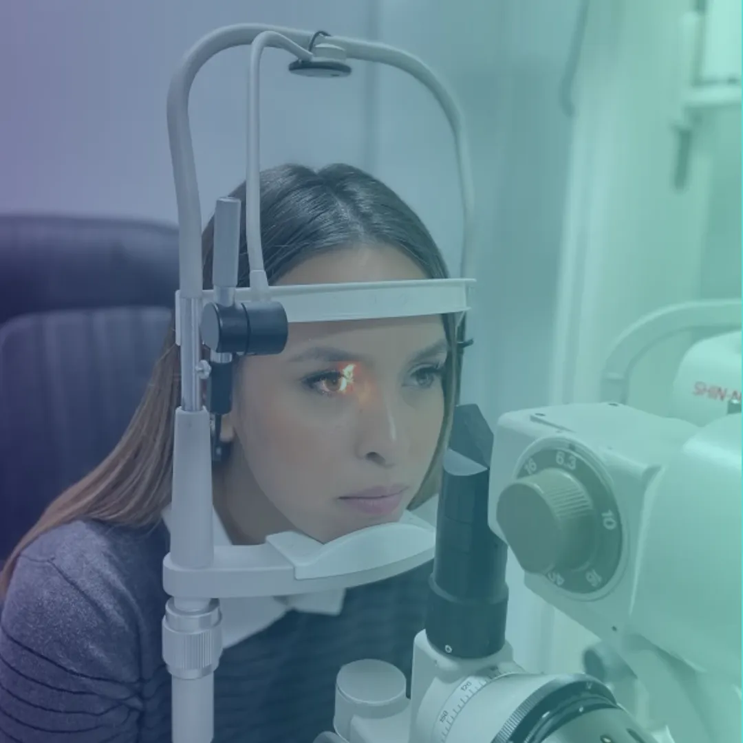 Agenda tu evaluación para cirugía refractiva en menos de 1 minuto. Sin llamadas, sin esperas.