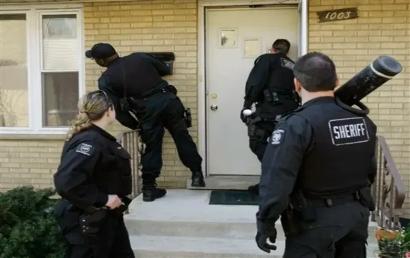 Can You Stop an Eviction After the Sheriff Is Scheduled? | Eviction Guardian