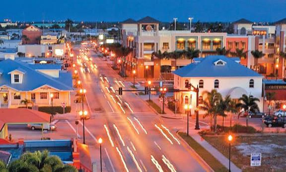 Outdoor dining on a historic downtown Punta Gorda street near the Peace River
