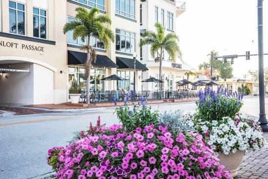 Outdoor dining on a historic downtown Punta Gorda street near the Peace River