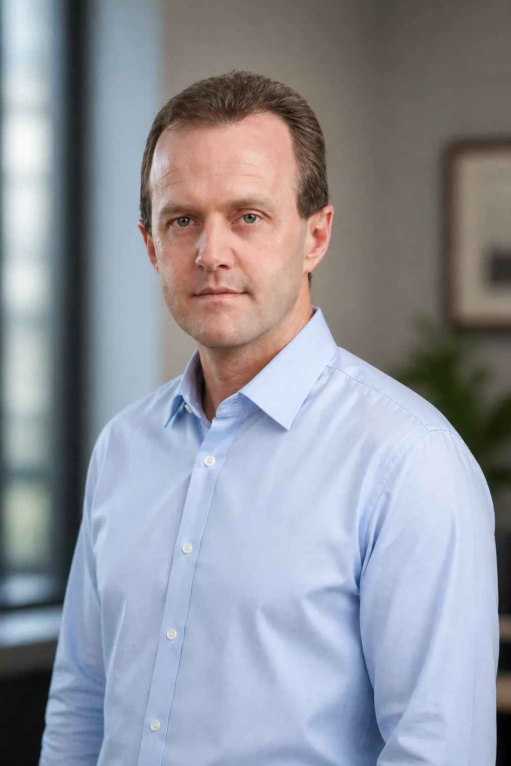Mark Weech, Mesa CPA, in a client consultation