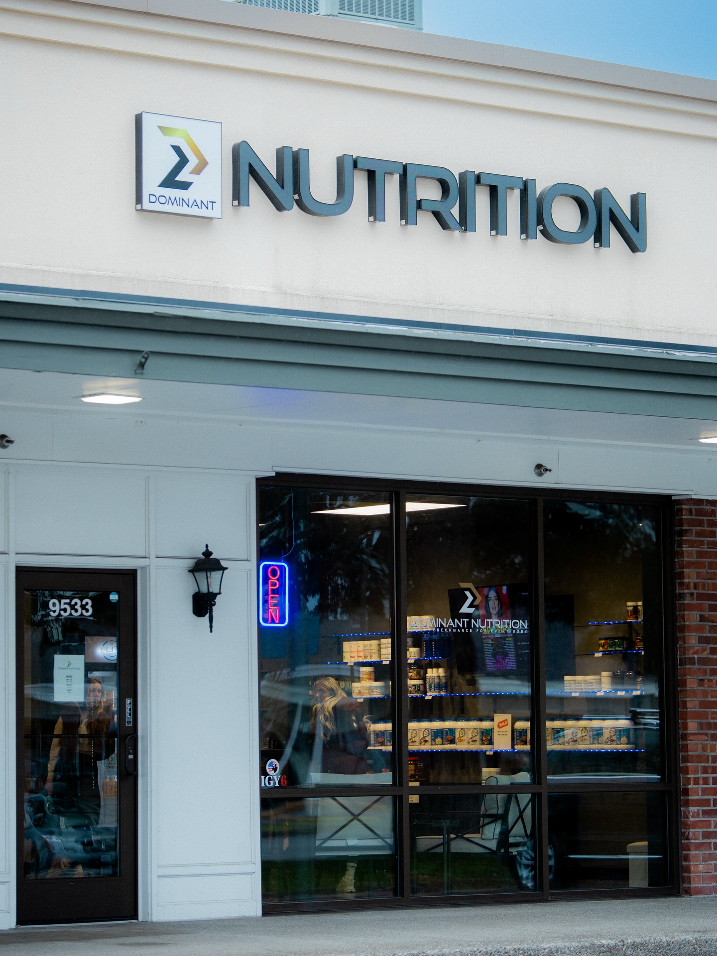 Dominant Nutrition Store