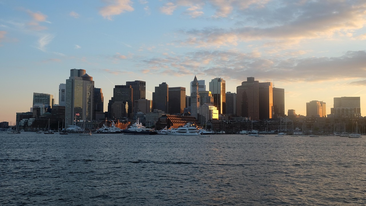 24/7 car service and limousine transportation in Boston