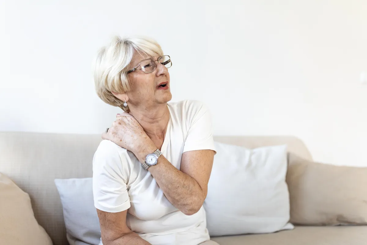 Shoulder Pain Treatment | Connecticut Disc and Laser Therapy Centers