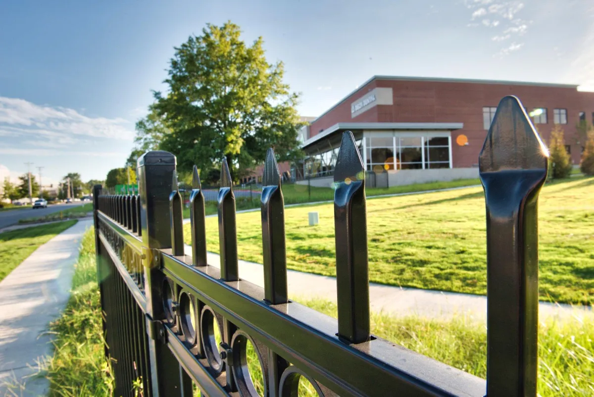 commercial fence contractor near me