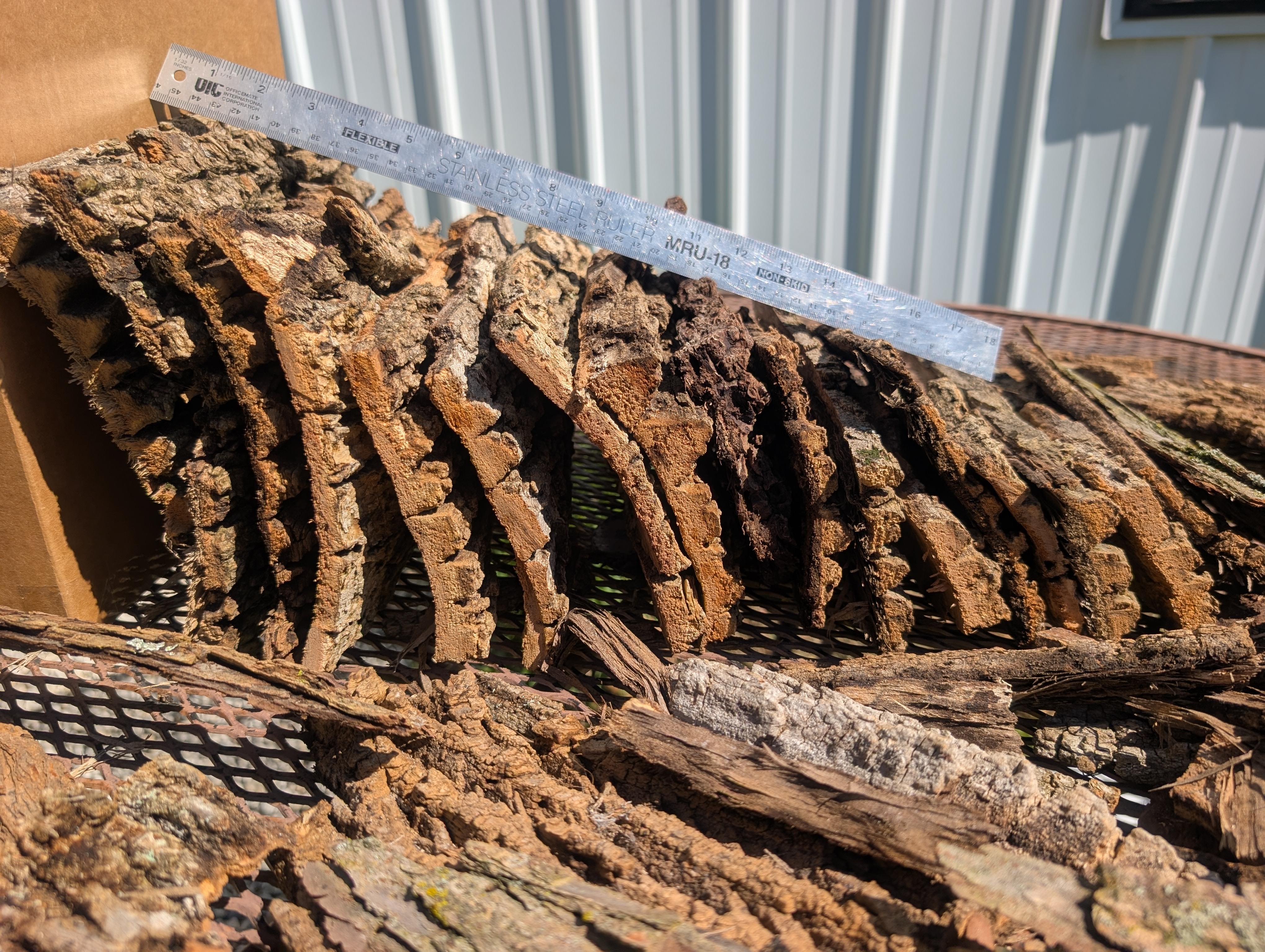 Mixed Hardwood Bark Slabs & Pieces