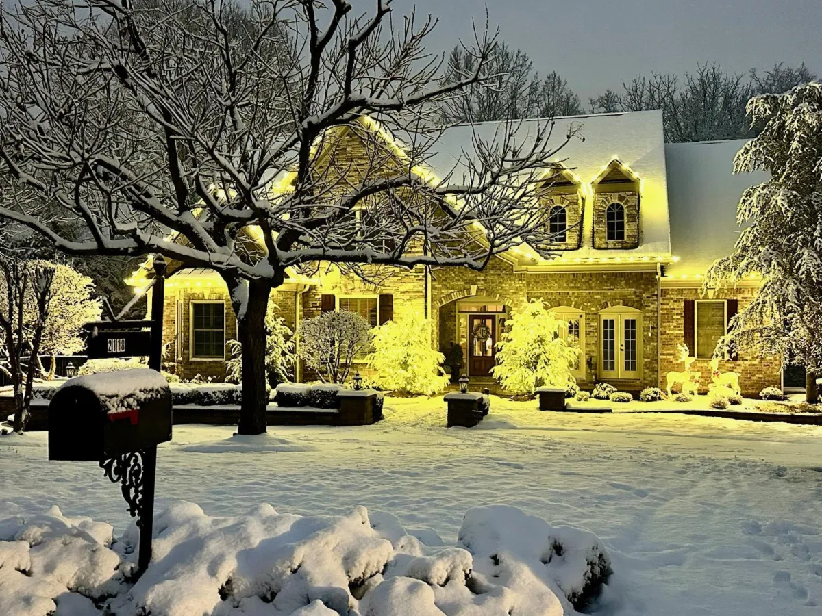 AG Holiday lighting offers traditional bright white Christmas lights for the holiday season in Nashville TN