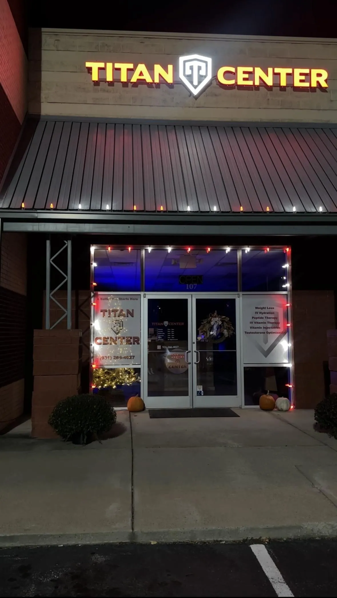 The experts at AG Holiday Lights can safely & securely install christmas lights for the winter season