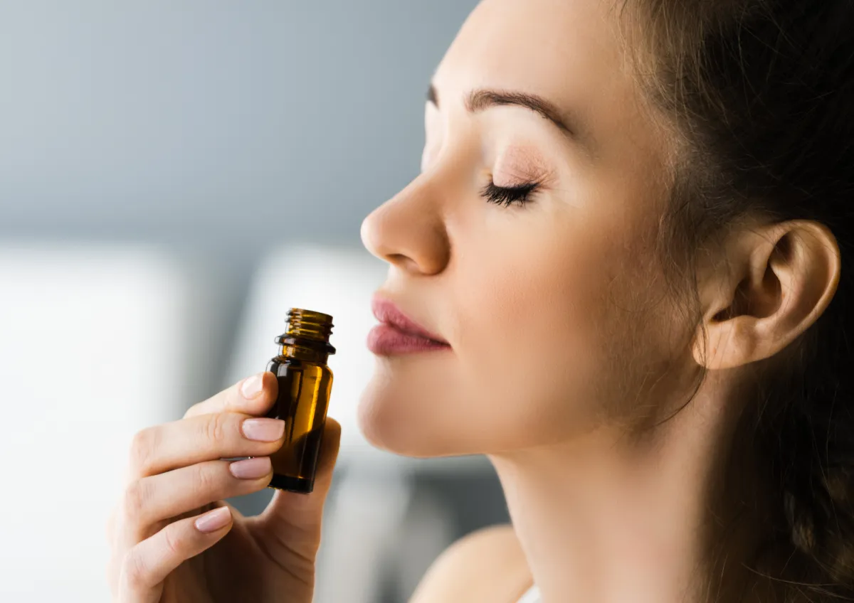 Personalised aromatherapy massage for women at Pause.
