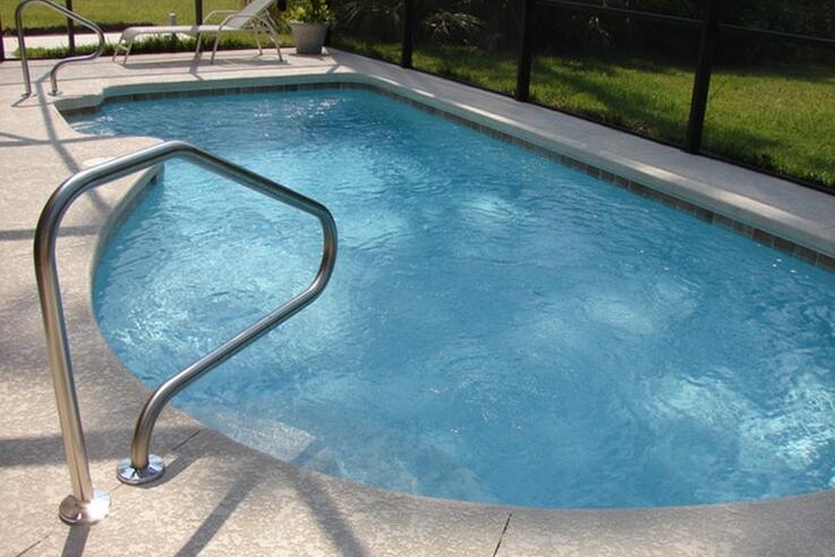 Sioux Falls Concrete builds and installs pool deck