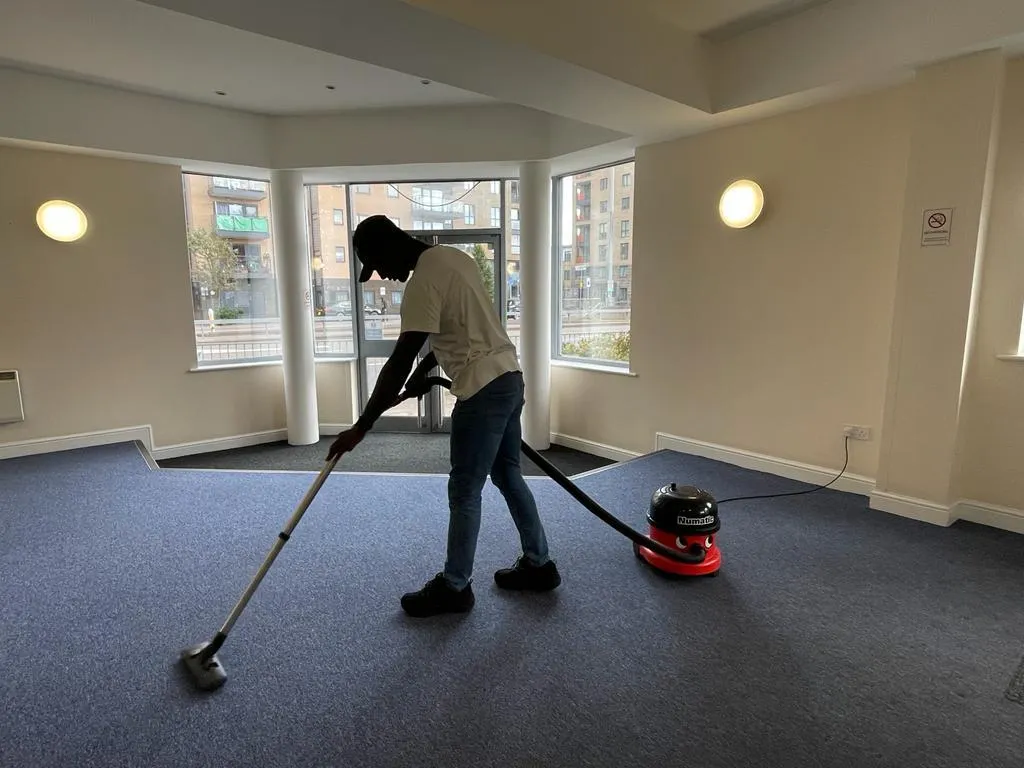 {{ custom_values.service_1 }} in {{custom_values.biz_area_1})