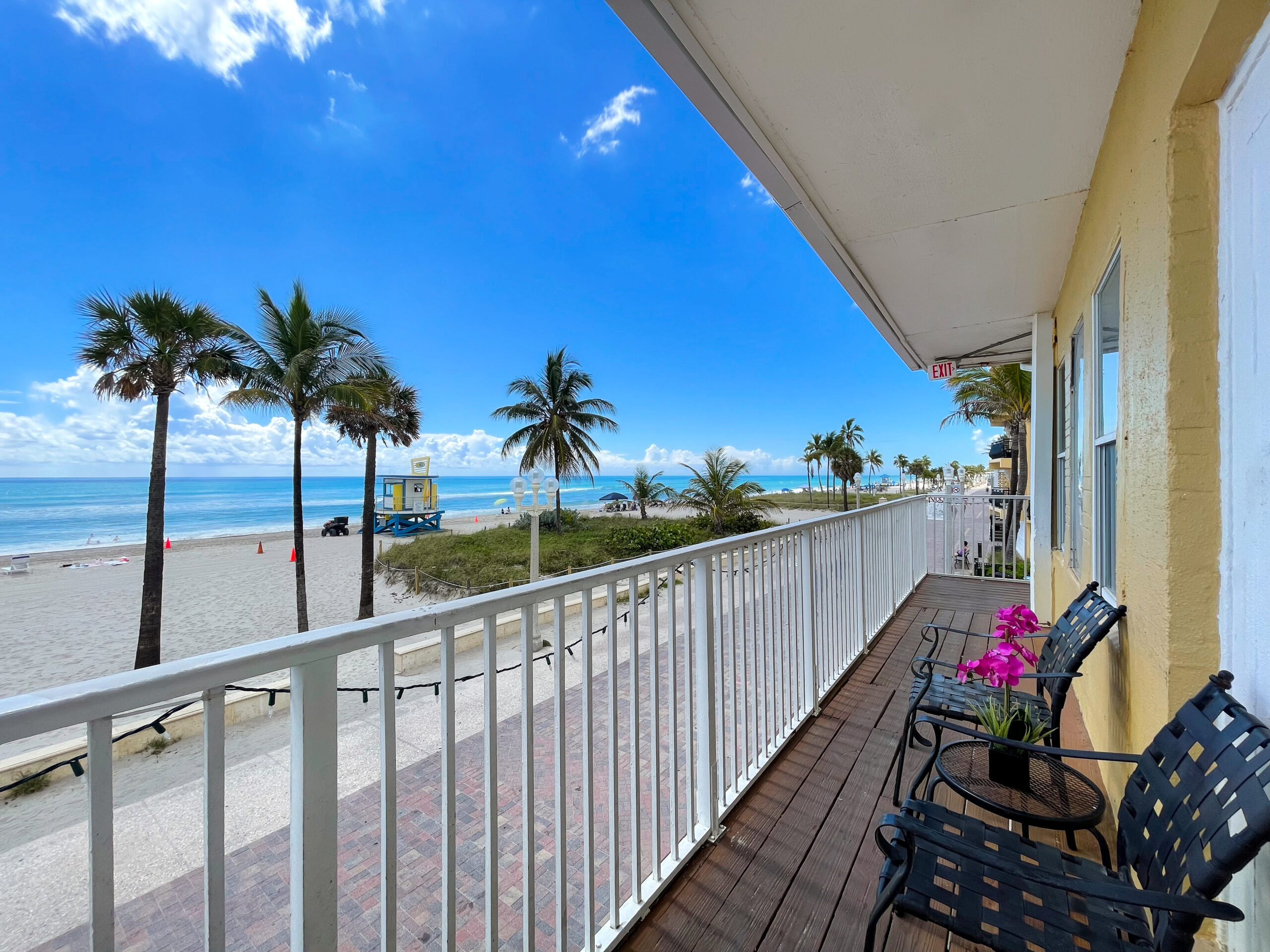 Best Affordable Hotels in Hollywood, FL for Beach Lovers 🏖️ — Amped Auto Rentals