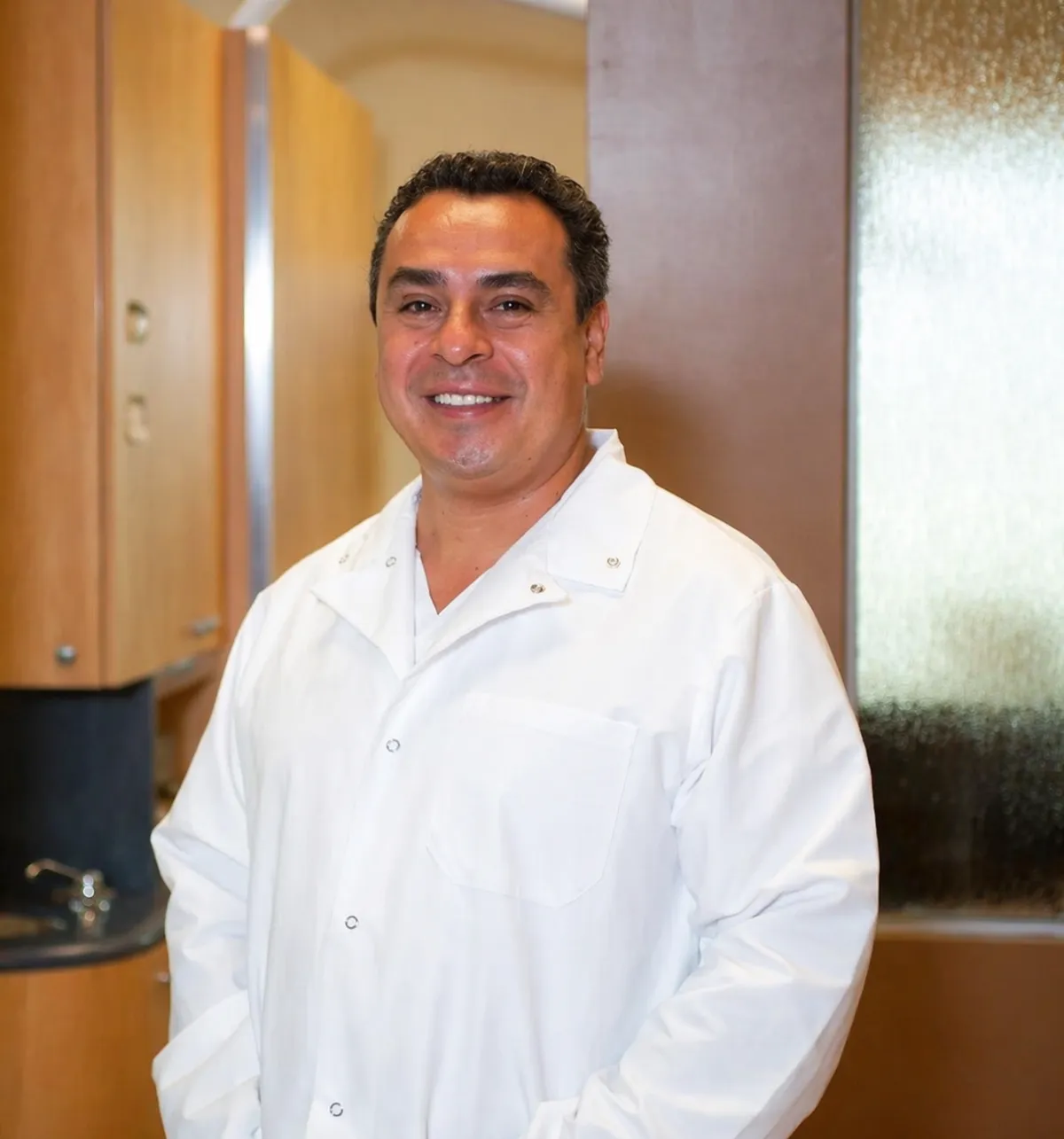 Dr. Eduardo Díaz, Founder and Lead Dentist