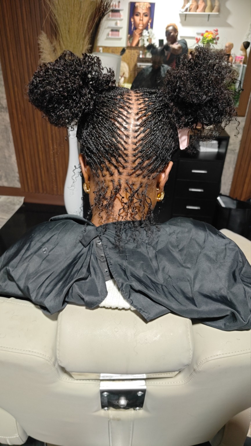 Labienne Matadi professional Microtwist work used for business positioning