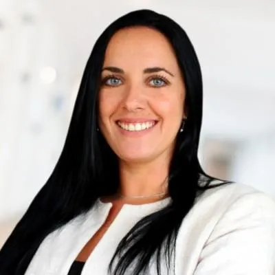 Claudia Caprino funnels de ventas CRM B2B B2C