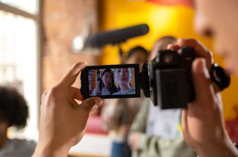 How to Create Scroll-Stopping Short-Form Videos That Turn Viewers Into Leads