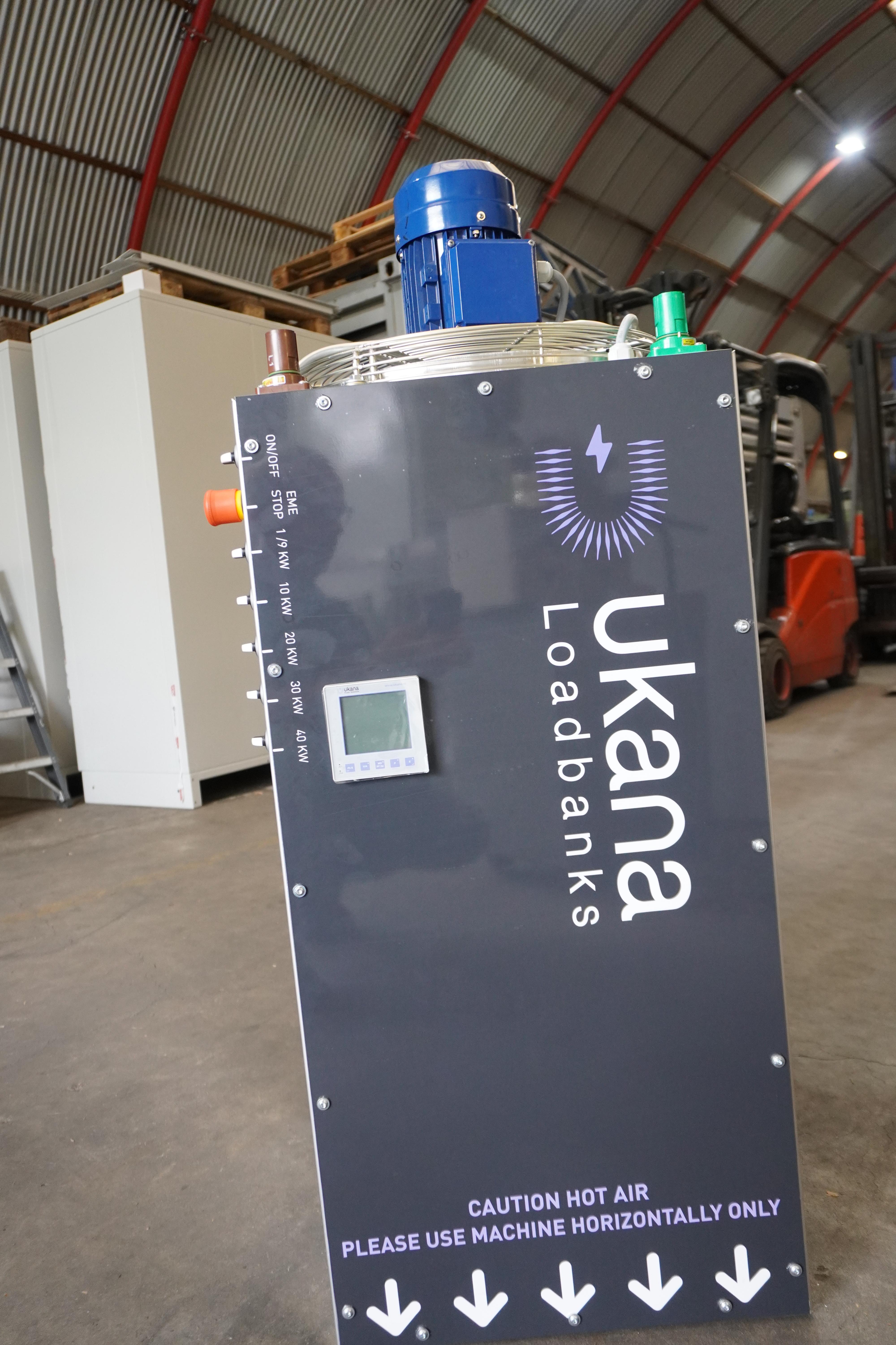 !00kW loadbank with powerlocks