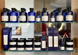 Men’s gray blending service at Pete’s Barber Shop