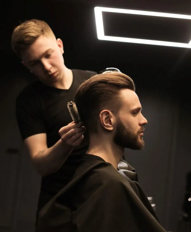 Looking for a top-rated barber in Chesapeake VA? Pete’s Barber Shop offers classic men’s haircuts, military cuts, flat tops, beard trims, and hot towel shaves near Battlefield Blvd.