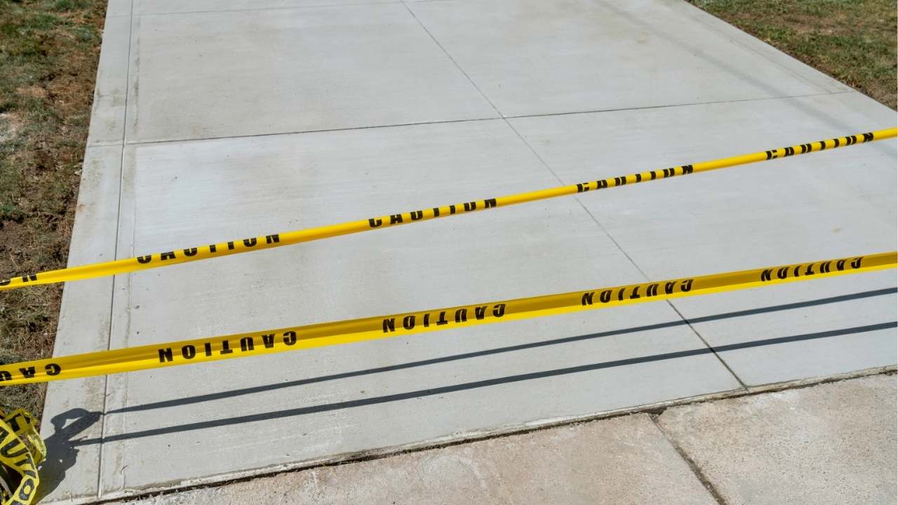 concrete driveway thickness
