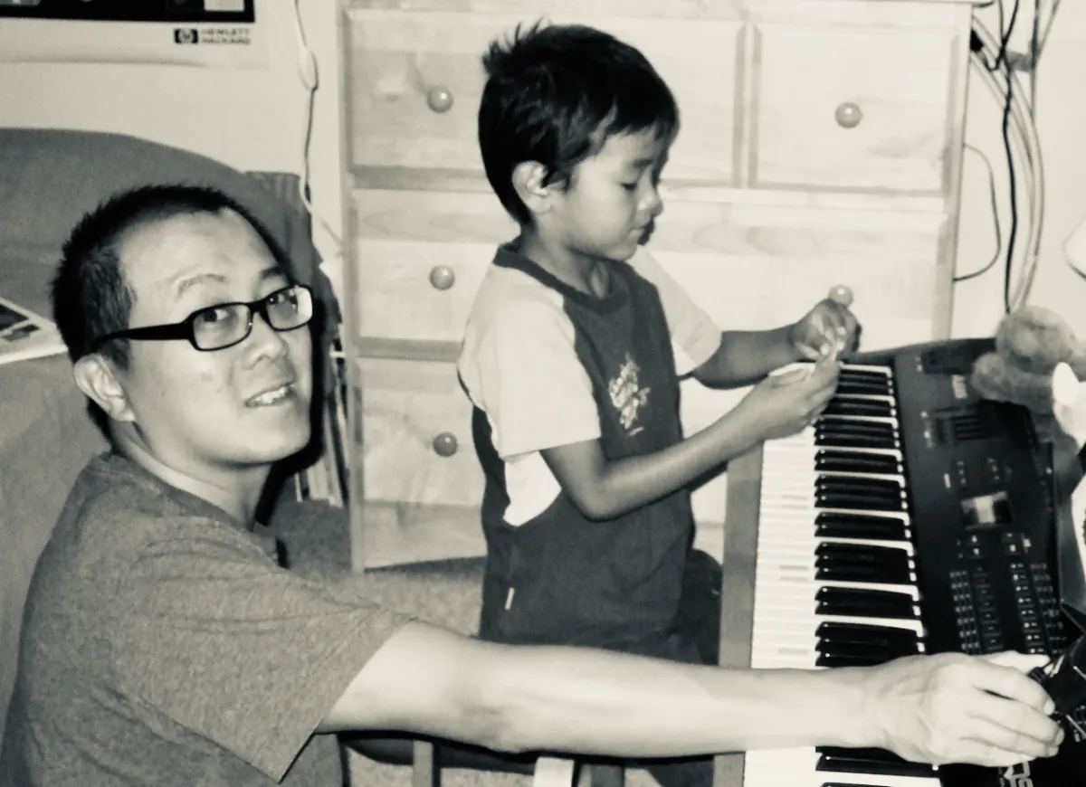 Andrew and Alejandro early piano lesson