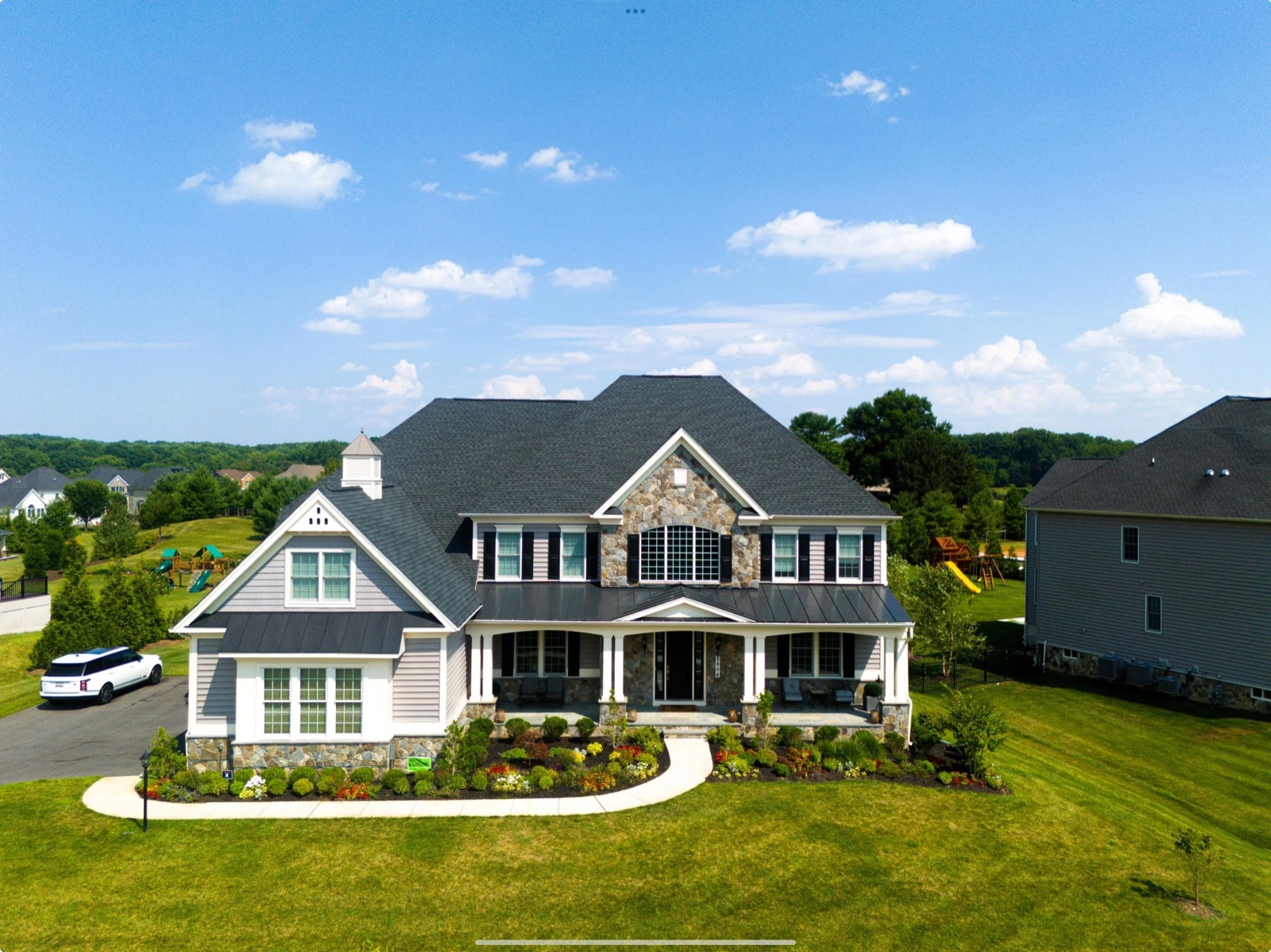 Real estate: exterior of a listing