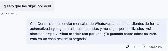 Recorte real de una conversación de prueba en Qonpa: una consulta recibida y una respuesta sobre mensajes de WhatsApp, sin nombres ni datos personales.