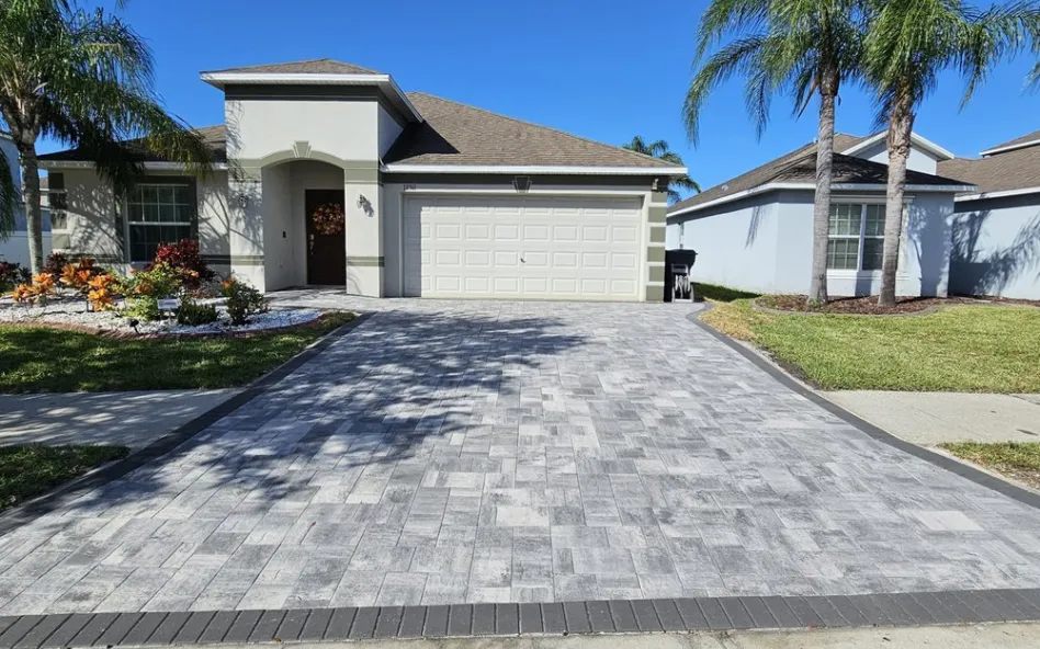 Bradenton Concrete builds and installs driveways.