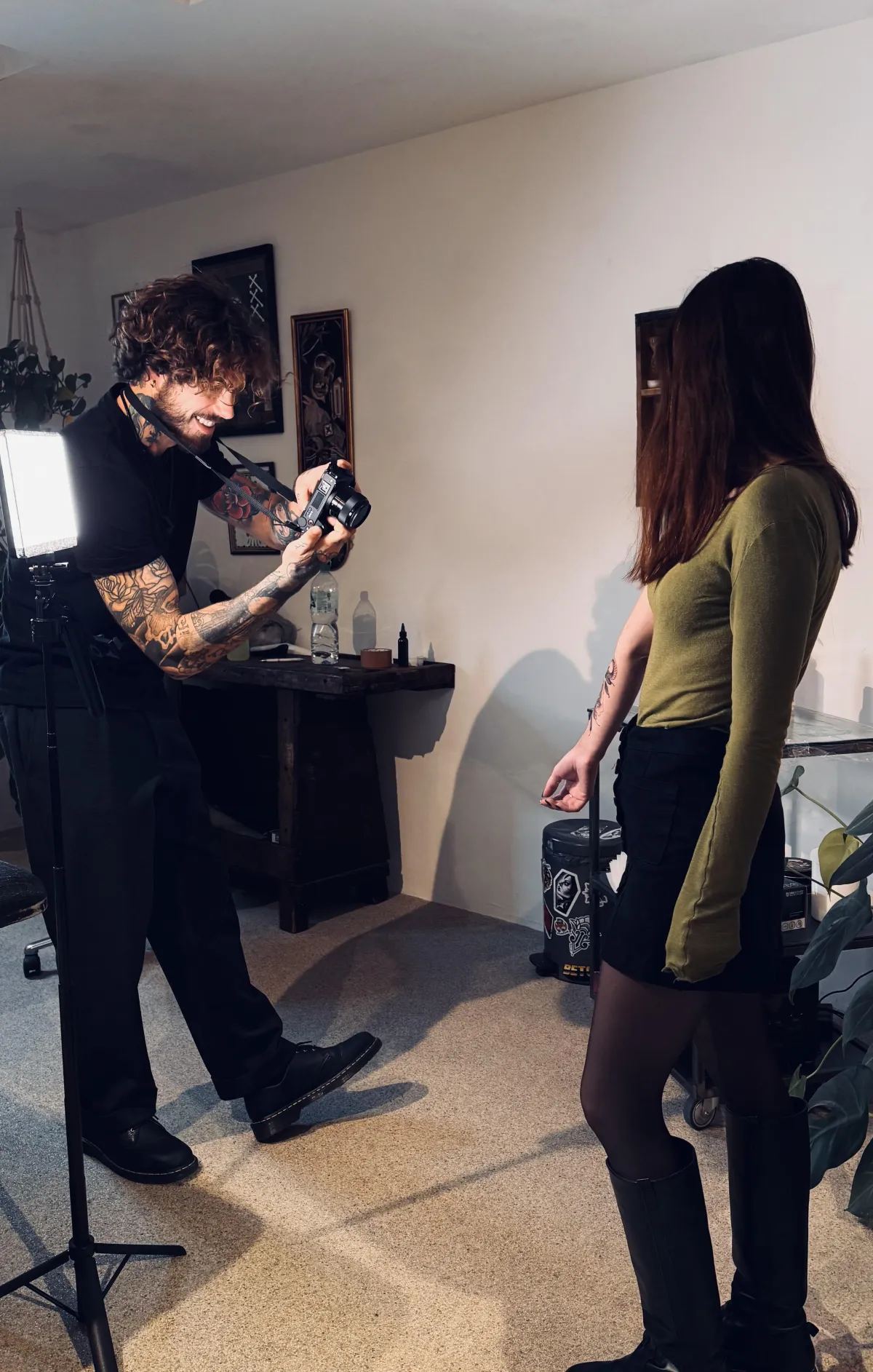 red white and black no smoking sign