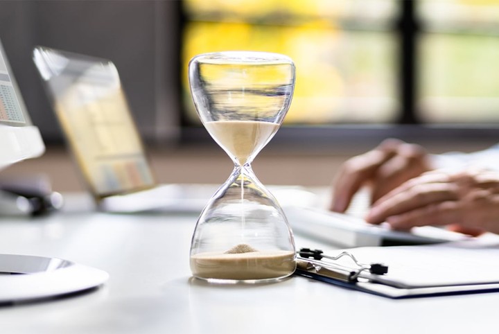 Small Business Confidence Slides As Customers Hesitate [WSJ/Vistage April 2026]