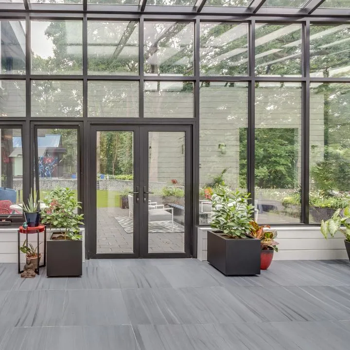 Modern sunroom