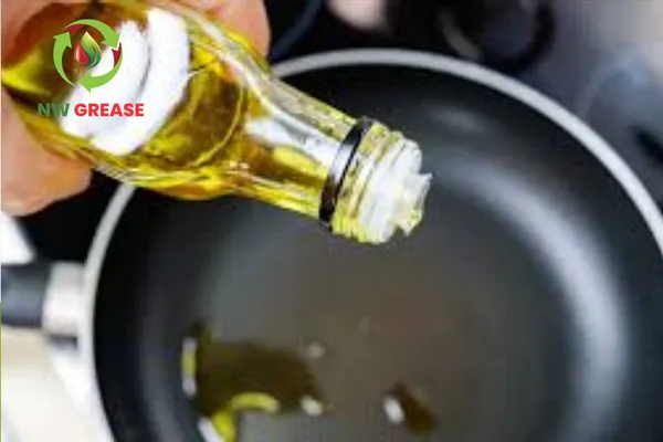 How Professional Oil Collection Services Improve Kitchen Efficiency
