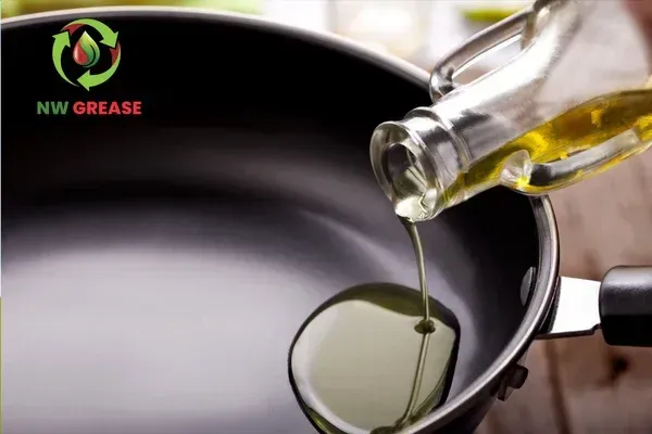 Why More Restaurants Are Outsourcing Their Oil Disposal in 2025